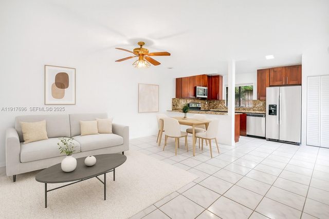 617 NW 132nd Ter 617, Plantation, FL 33325