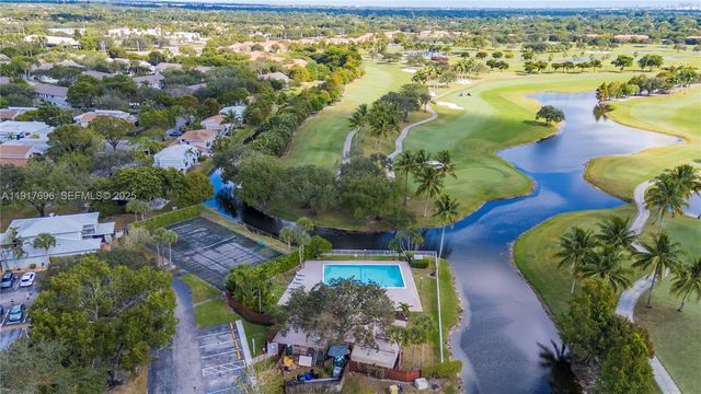 617 NW 132nd Ter 617, Plantation, FL 33325