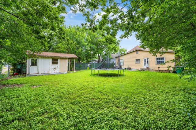 909 W 3rd ST, Taylor, TX 76574