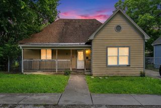 909 W 3rd ST, Taylor, TX 76574