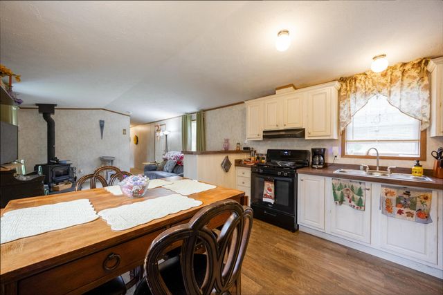 51 Barney Hill Road, Grafton, NH 03240