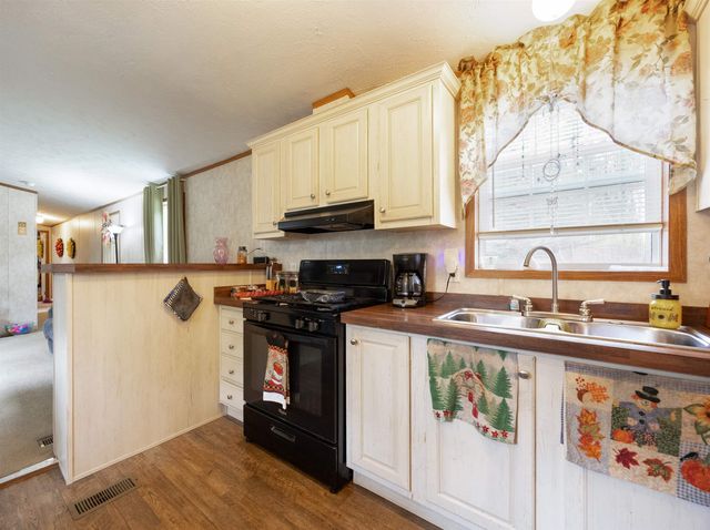 51 Barney Hill Road, Grafton, NH 03240