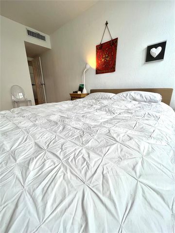 10350 W Bay Harbor Dr 7N, Bay Harbor Islands, FL 33154