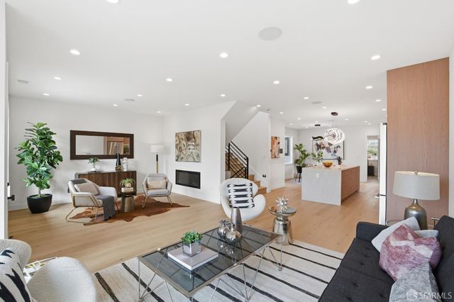 511 Edinburgh Street, San Francisco, CA 94112