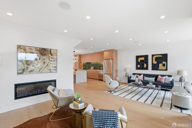 511 Edinburgh Street, San Francisco, CA 94112