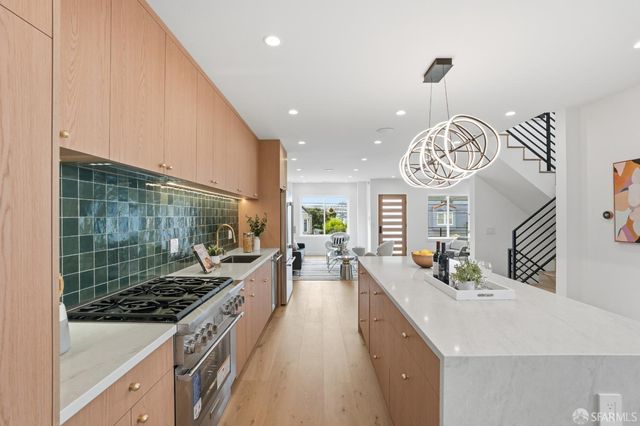 511 Edinburgh Street, San Francisco, CA 94112