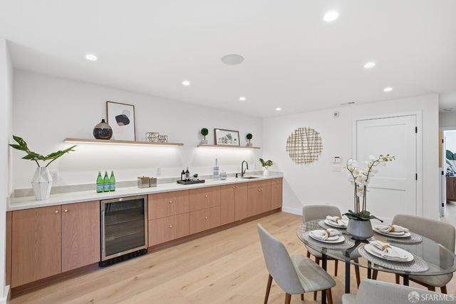 511 Edinburgh Street, San Francisco, CA 94112