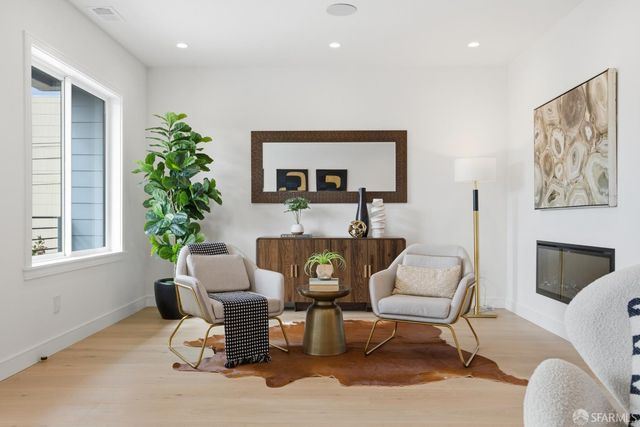 511 Edinburgh Street, San Francisco, CA 94112