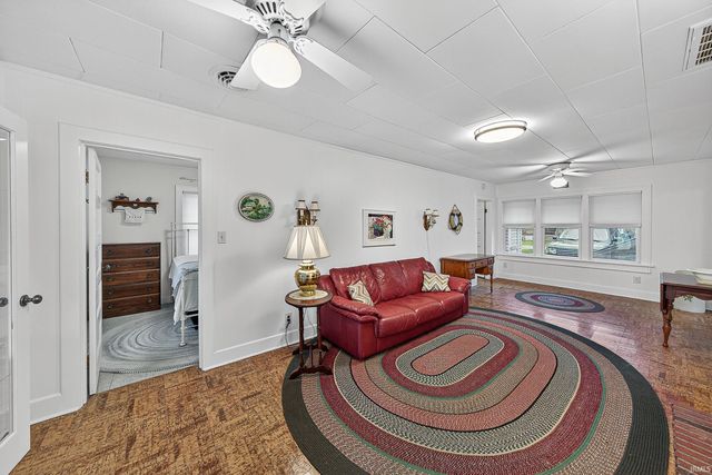 17 EMS T42B LN, Leesburg, IN 46538