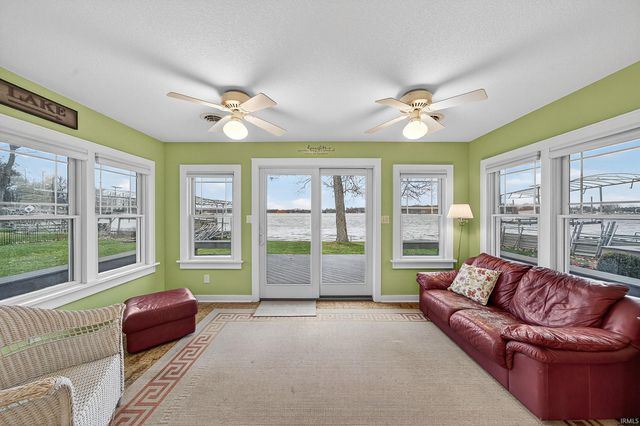 17 EMS T42B LN, Leesburg, IN 46538