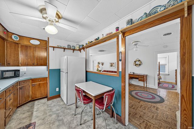 17 EMS T42B LN, Leesburg, IN 46538