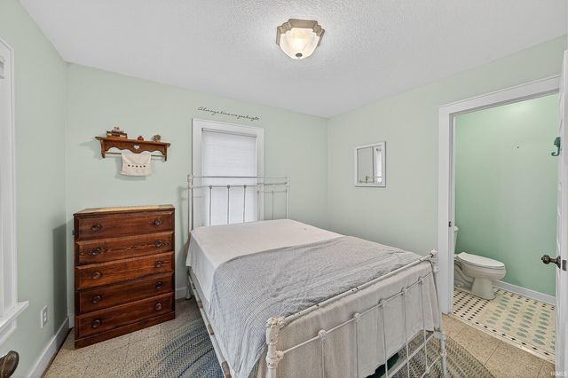 17 EMS T42B LN, Leesburg, IN 46538