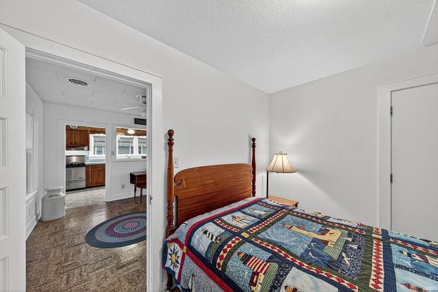 17 EMS T42B LN, Leesburg, IN 46538