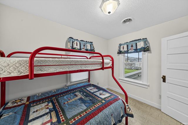 17 EMS T42B LN, Leesburg, IN 46538