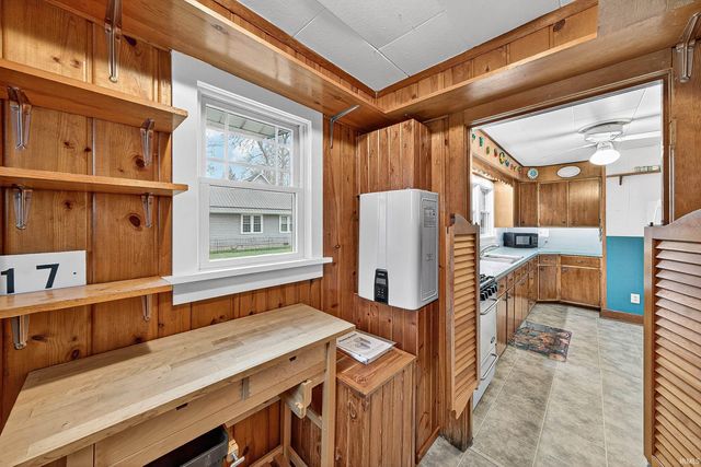 17 EMS T42B LN, Leesburg, IN 46538