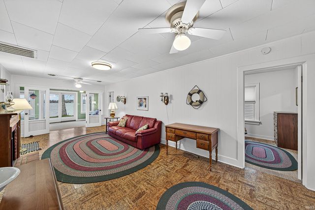 17 EMS T42B LN, Leesburg, IN 46538