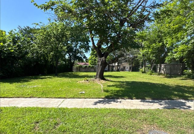 7242 Amy Street, Dallas, TX 75217