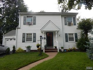 26 Cottage Lane, Clifton, NJ 07012