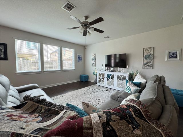 12623 Hartford Bluff Court, Houston, TX 77089