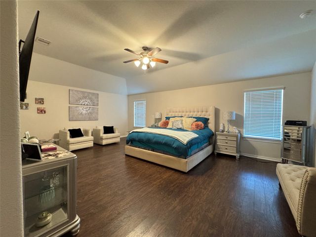 12623 Hartford Bluff Court, Houston, TX 77089