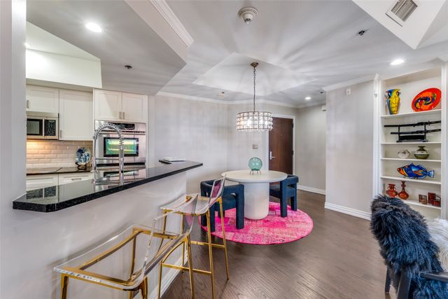 5909 Luther Lane 900, Dallas, TX 75225