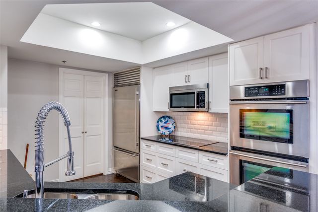 5909 Luther Lane 900, Dallas, TX 75225