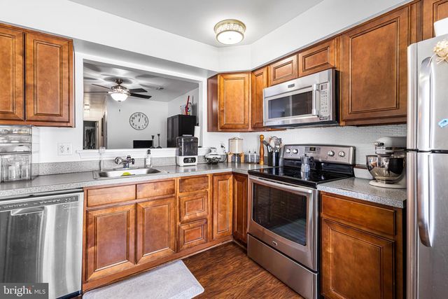 286 JUANITA CT, Levittown, PA 19057