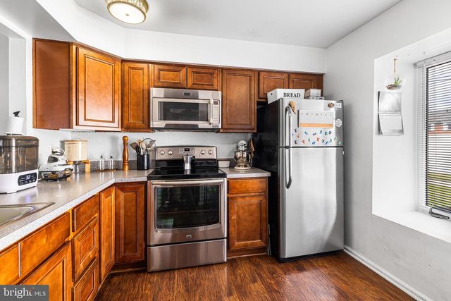 286 JUANITA CT, Levittown, PA 19057