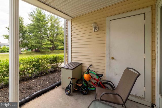 286 JUANITA CT, Levittown, PA 19057