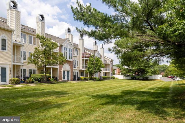 286 JUANITA CT, Levittown, PA 19057