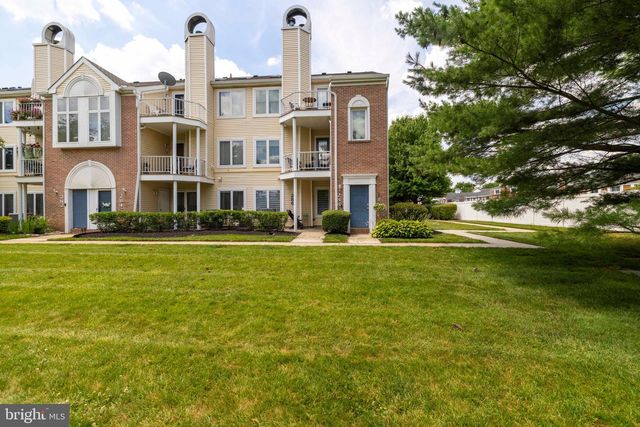 286 JUANITA CT, Levittown, PA 19057