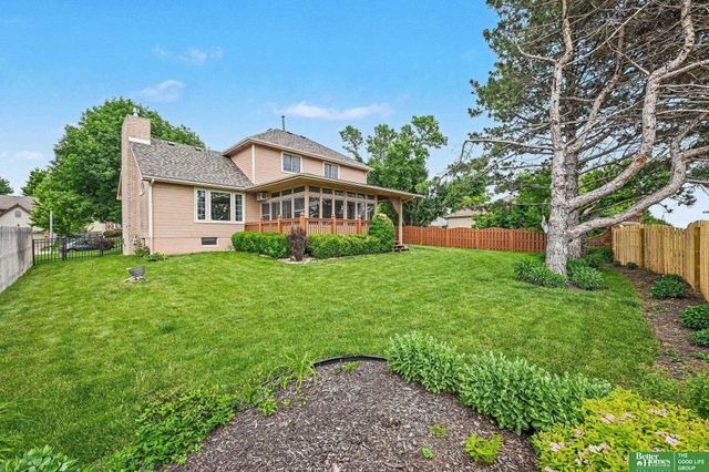 10405 Polk Street, Omaha, NE 68127