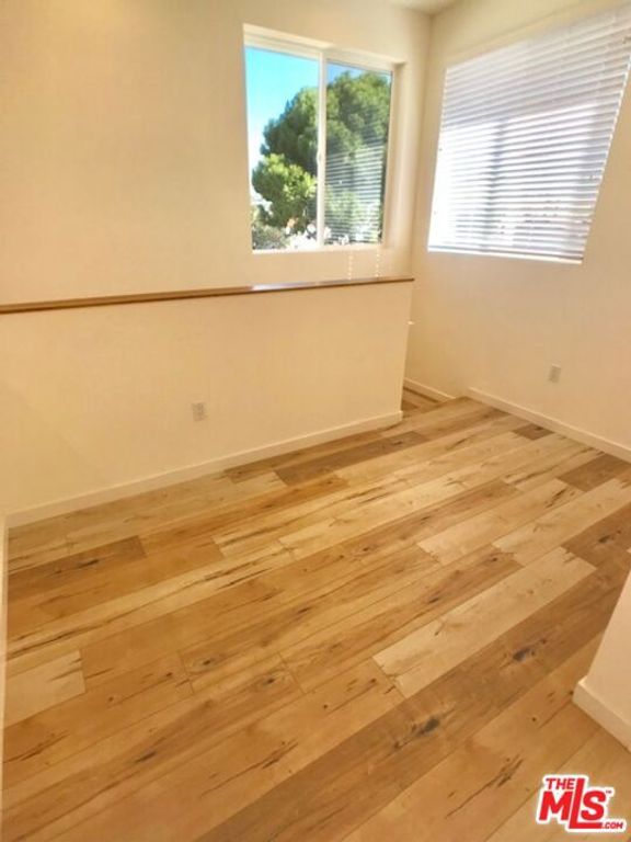 Image 17 of property listing at 517 N Harvard Boulevard, Los Angeles, CA 90004