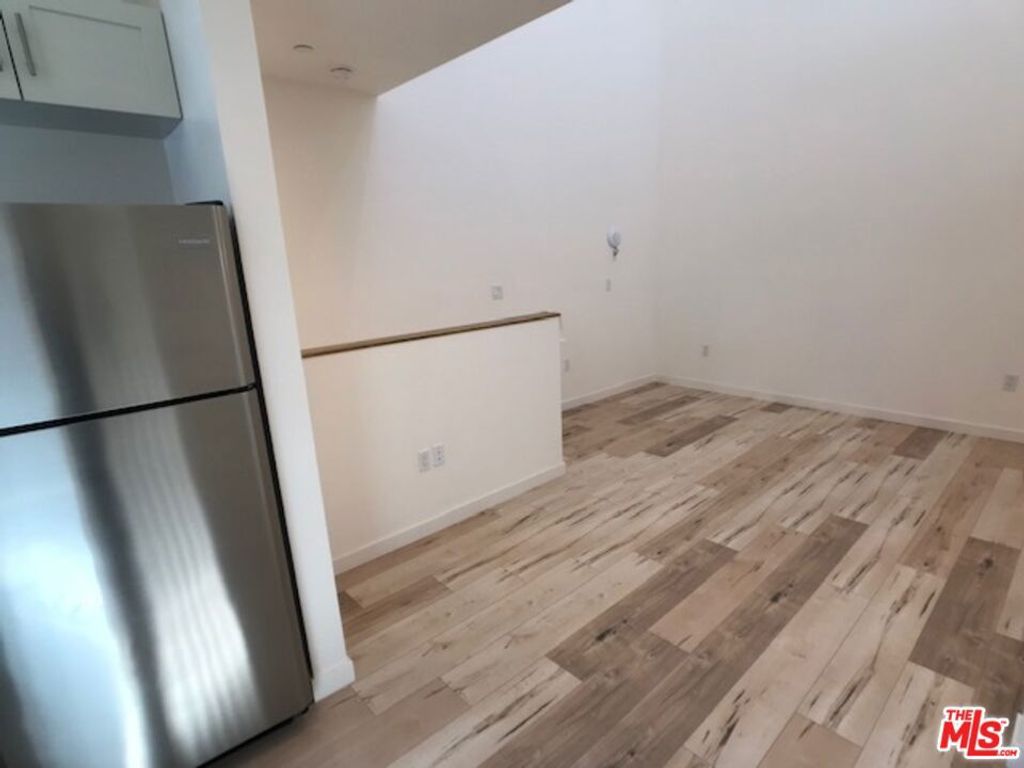 Image 22 of property listing at 517 N Harvard Boulevard, Los Angeles, CA 90004