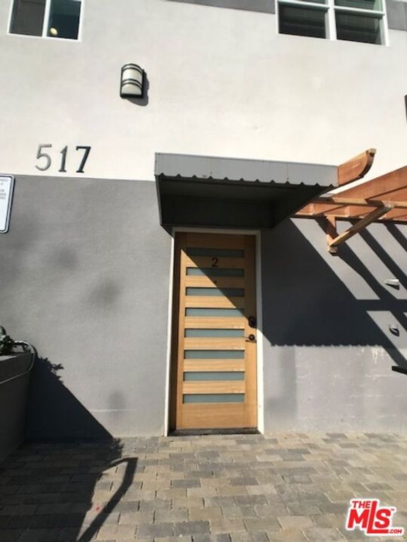 Image 34 of property listing at 517 N Harvard Boulevard, Los Angeles, CA 90004