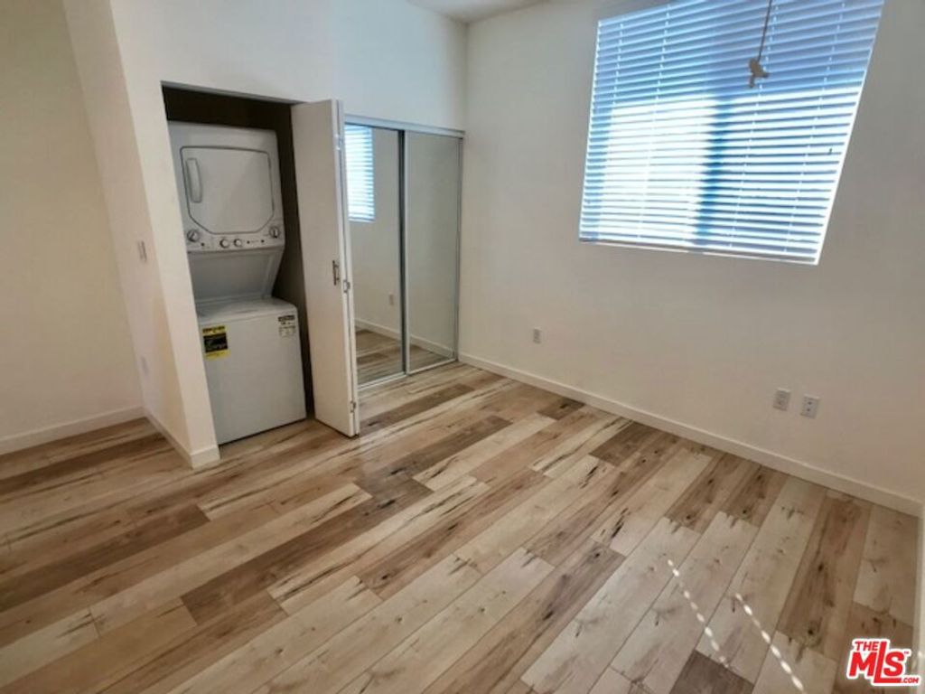 Image 41 of property listing at 517 N Harvard Boulevard, Los Angeles, CA 90004