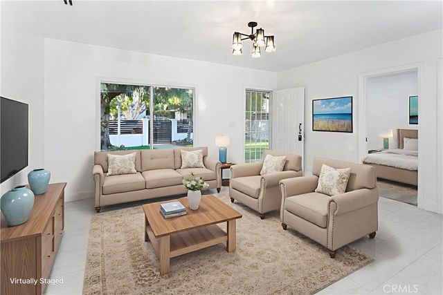 14594 Lyle Street, Sylmar, CA 91342