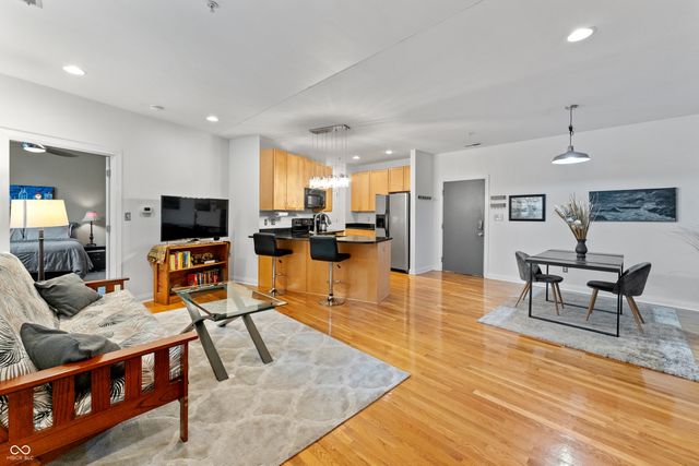 932 N Broadway Street 4, Indianapolis, IN 46202