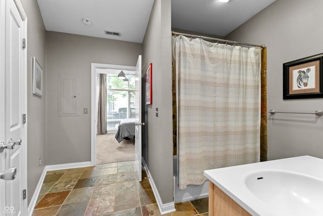 932 N Broadway Street 4, Indianapolis, IN 46202