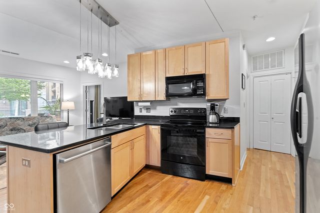 932 N Broadway Street 4, Indianapolis, IN 46202