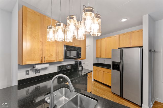 932 N Broadway Street 4, Indianapolis, IN 46202