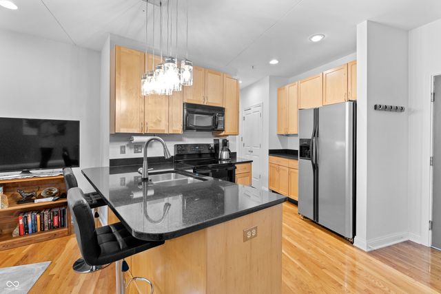 932 N Broadway Street 4, Indianapolis, IN 46202