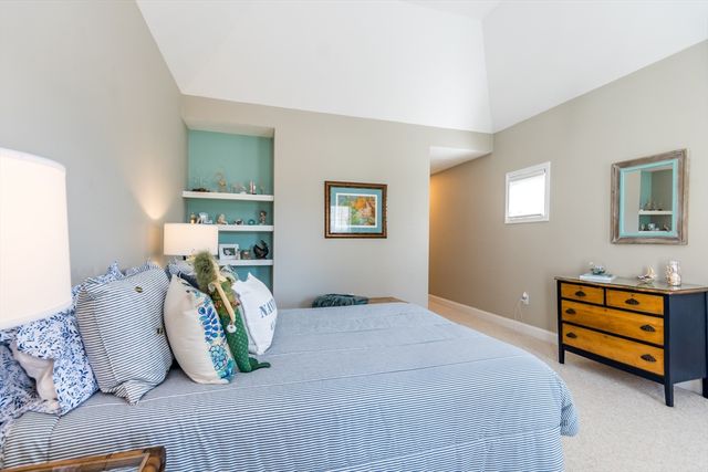 13 Hollyhock Knoll Ct 13, Bourne, MA 02532