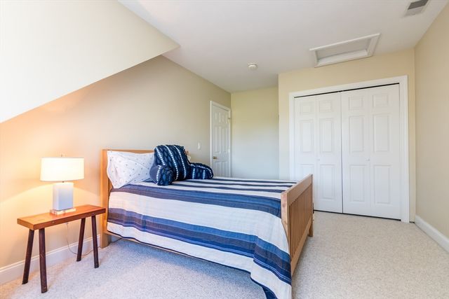 13 Hollyhock Knoll Ct 13, Bourne, MA 02532