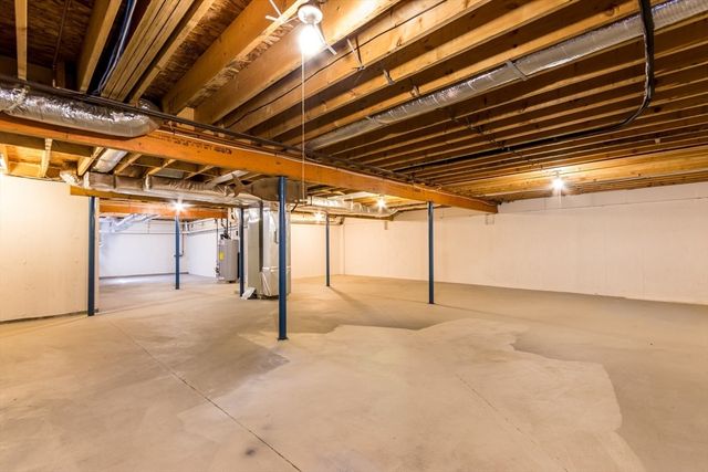 13 Hollyhock Knoll Ct 13, Bourne, MA 02532