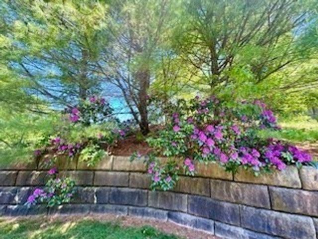 13 Hollyhock Knoll Ct 13, Bourne, MA 02532