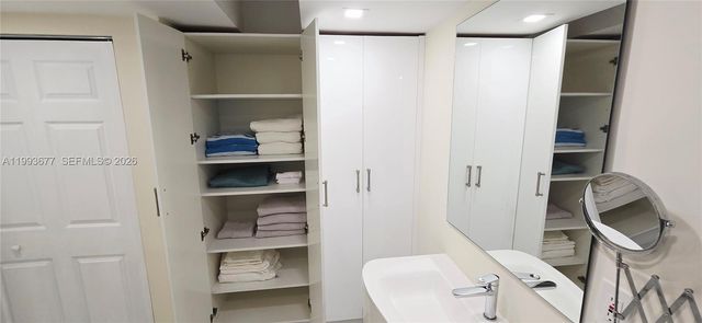 6917 Collins Ave 1212, Miami Beach, FL 33141