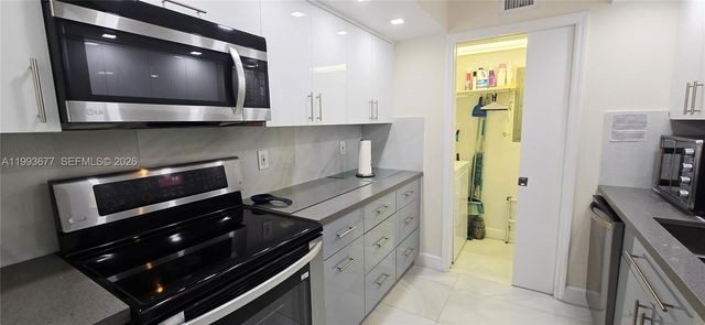 6917 Collins Ave 1212, Miami Beach, FL 33141