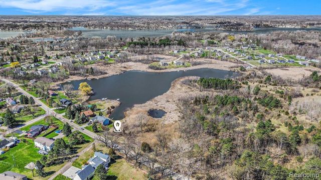 01 Butcher Road, Fenton, MI 48430