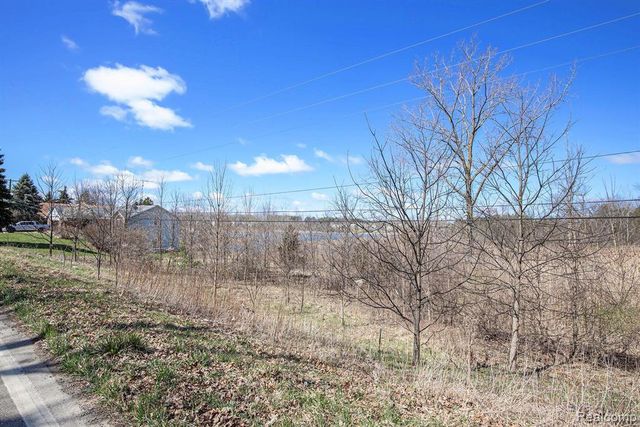 01 Butcher Road, Fenton, MI 48430